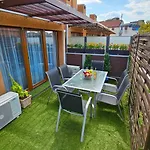 Jacuzzi Tuscany Terrace Apartment Free Parking