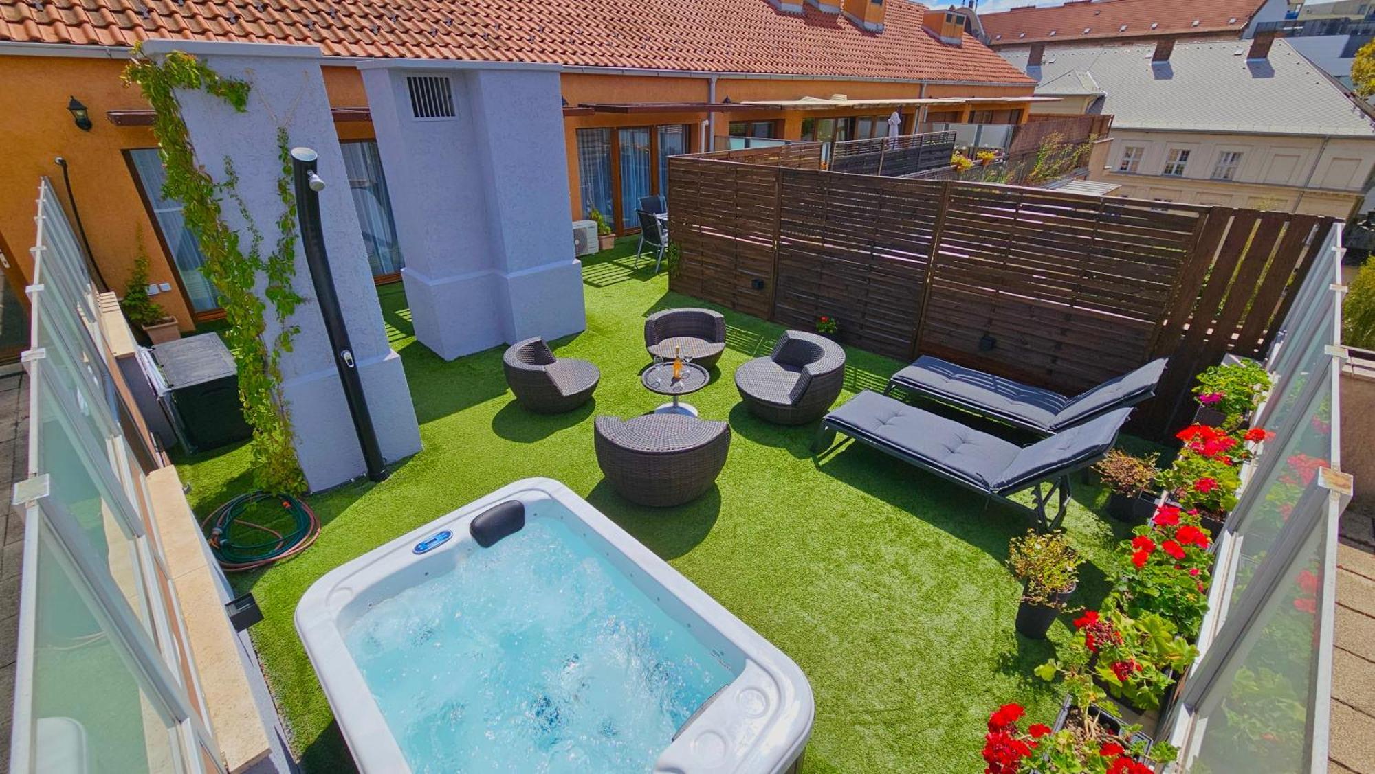 Apartment Jacuzzi Tuscany Terrace Free Parking Budapest